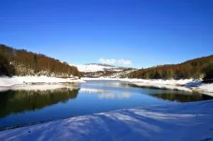 photo of mavrovo lake